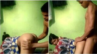 Faridpur ke ek horny village wife ko padosi ne doggy style mein choda
