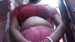 सेक्सी बंगाली भाभी के बिग बोओब्स और चुत के पिक्स