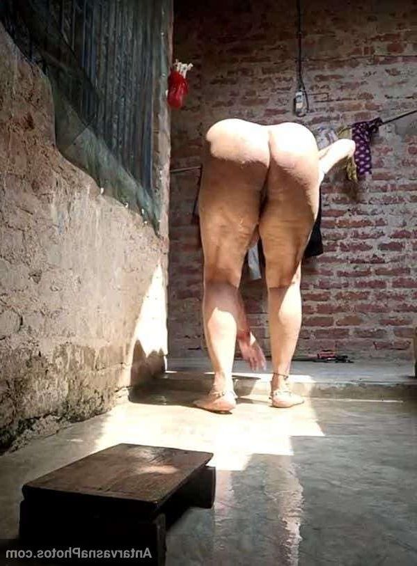 सेक्सी विलेज आंटी हॉट चुत