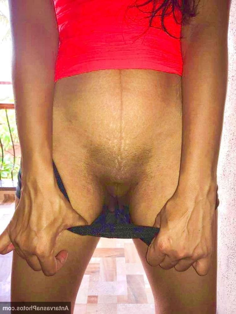 मुंबई भाभी सेक्सी फोटोज – रिसोर्ट में छुड्वने आई