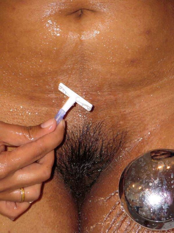 बहन की चूत की शेविंग