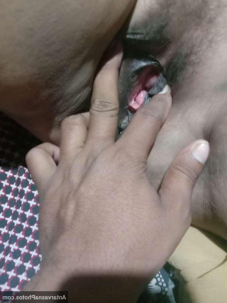 सौतेली माँ बोली आज मेरी गांड में डाला (क्सक्सक्स गैलरी)