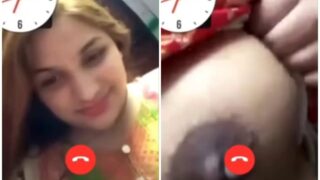 Hot Pakistani bhabhi Skype xxx video call pe apne bade boobs expose kar rahi hai.