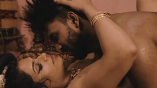 Hot Mallu Royal Lady apne naukar ko seduce aur fuck karti hai web series